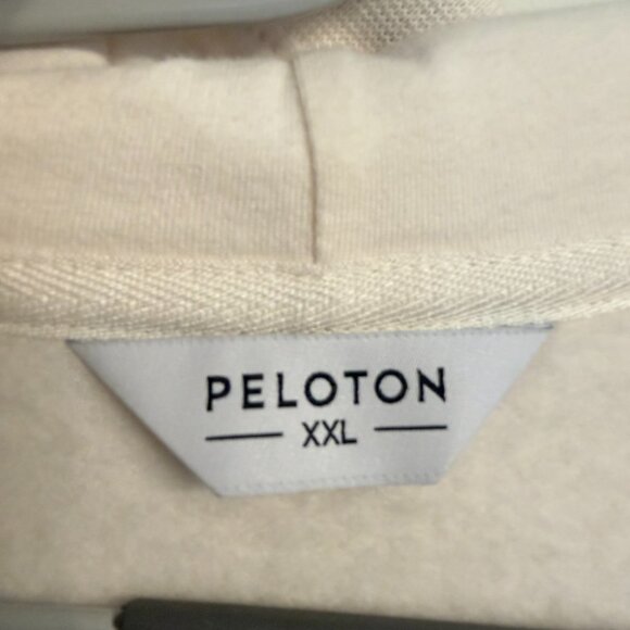 ⭐️ Peloton: Women’s Ivory & Navy Full-Zip Hoodie – Size XXL ⭐️ - Picture 4 of 6